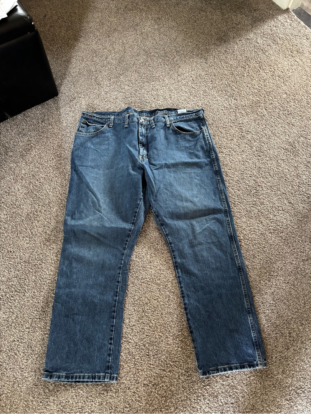 Wrangler Relaxed Fit Jeans in Blue Denim